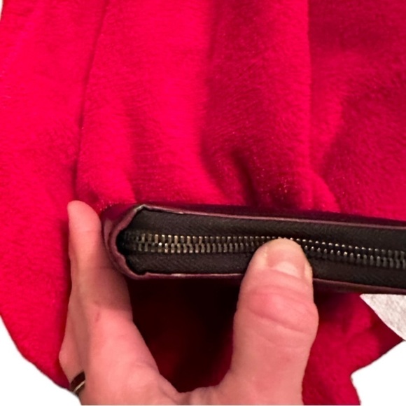 Ted Baker Black Leather, Bifold Zip Around Wallet, Striking Black & Red Interior - Picture 11 of 16